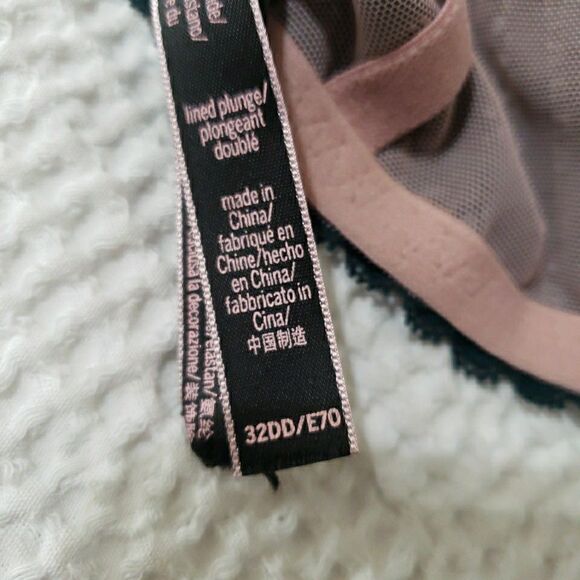 Victoria Secret Underwire Padded Plunge Bra Green Beige Lace Size 32DD - Picture 7 of 9